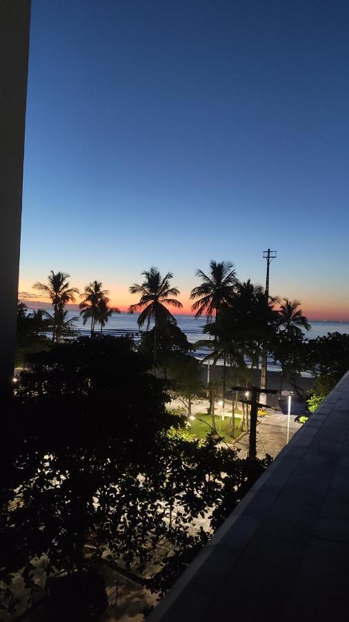Apartamento Frente Ao Mar Pitangueiras グァルジャー エクステリア 写真